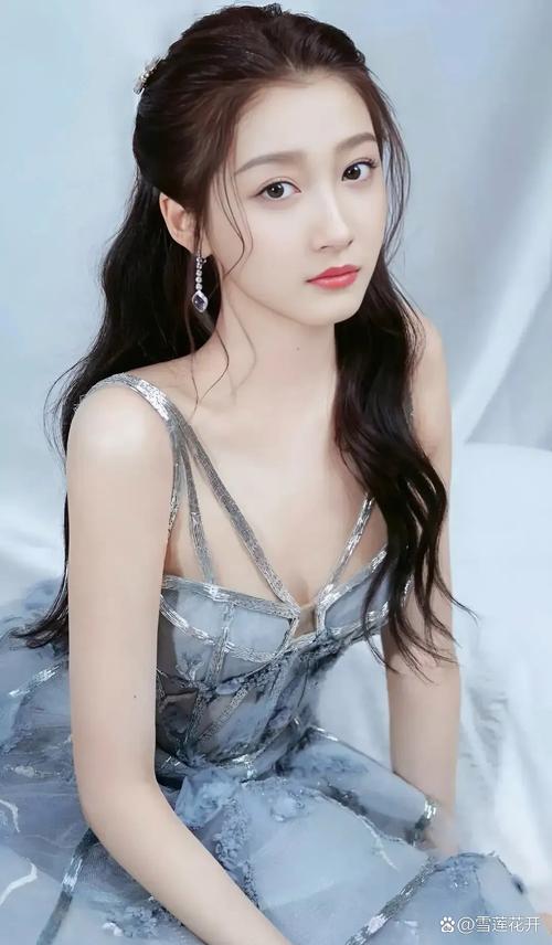 长沙湘江欢乐城主题公园推出“酷雪少年滑雪训